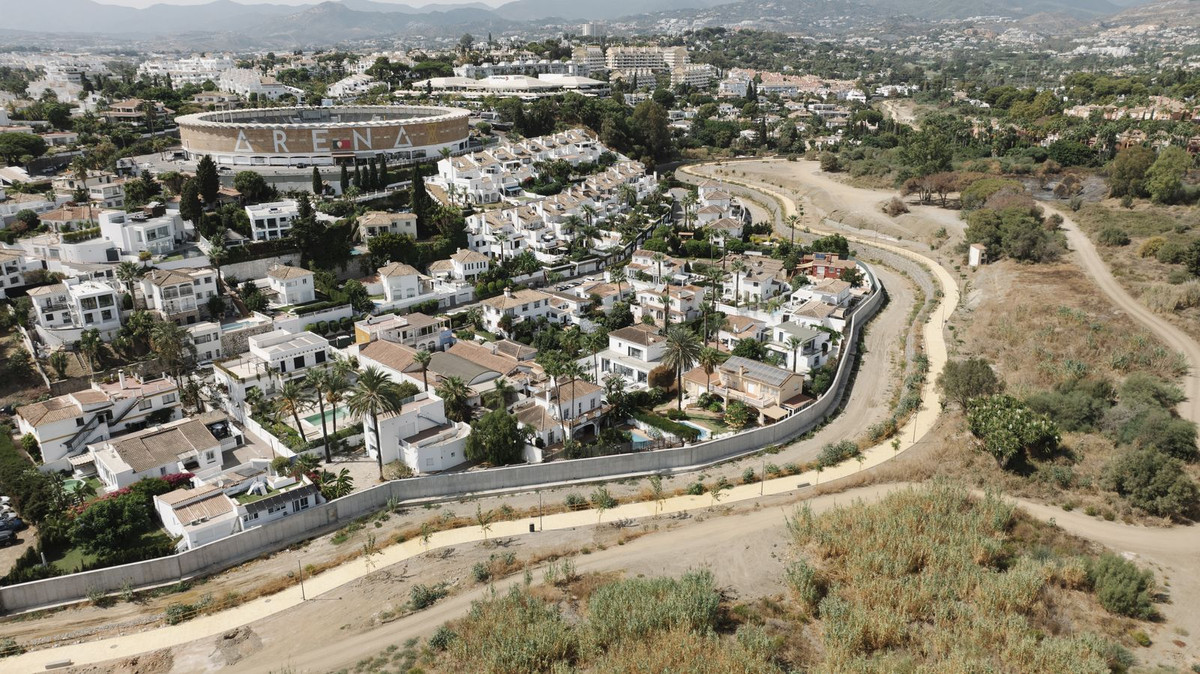 4 Bedroom Villa for Sale in Nueva Andalucía — 7