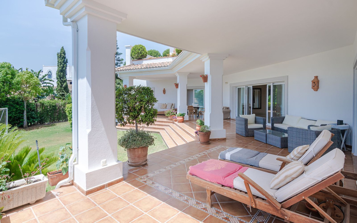 6 Bedroom Villa for Sale in Benahavís — 5