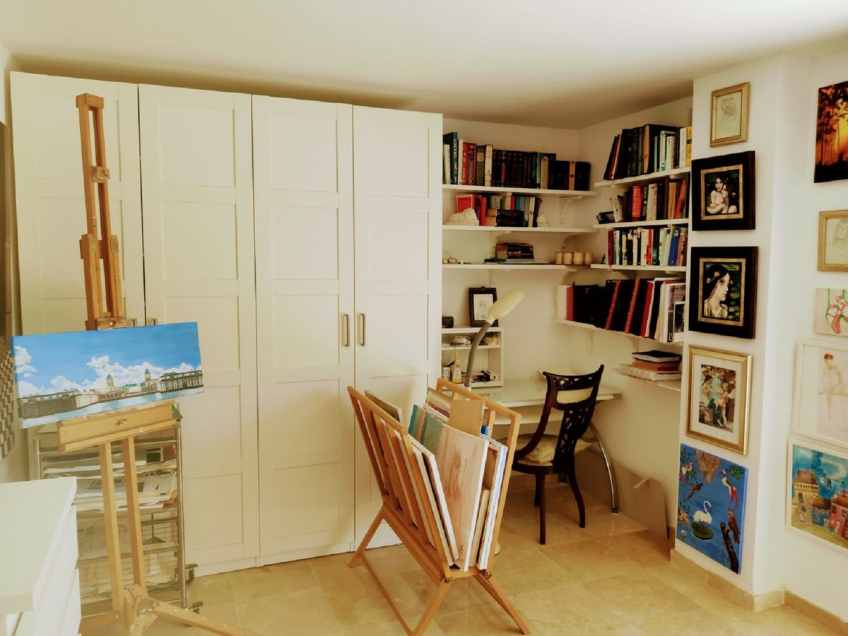 2 Bedroom Apartment for Sale in Guadalmina Alta — 9