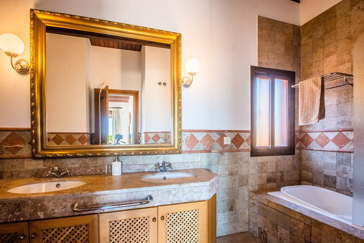 2 Bedroom Apartment for Sale in Cancelada — view 20
