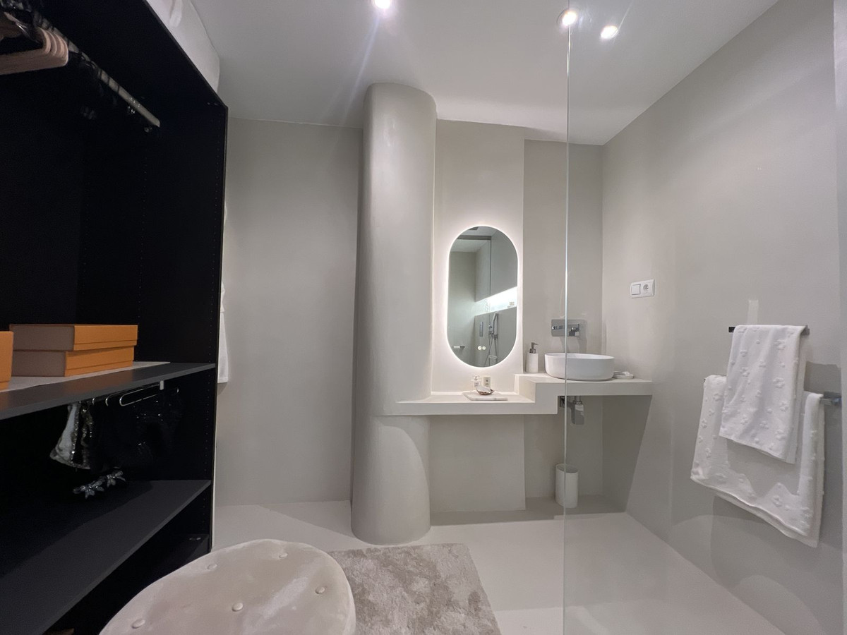 3 Bedroom Apartment for Sale in Nueva Andalucía — view 18
