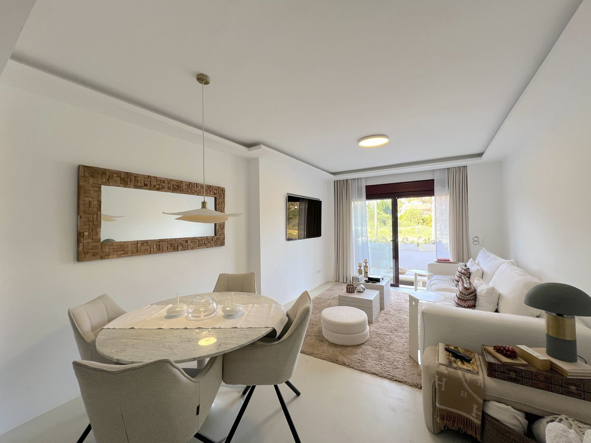 3 Bedroom Apartment for Sale in Nueva Andalucía — view 3