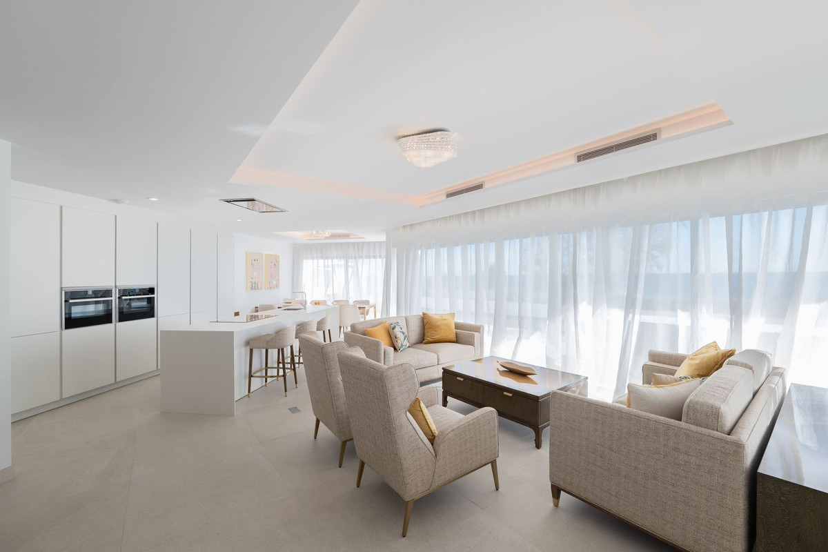 3 Bedroom Villa for Sale in Estepona — 6