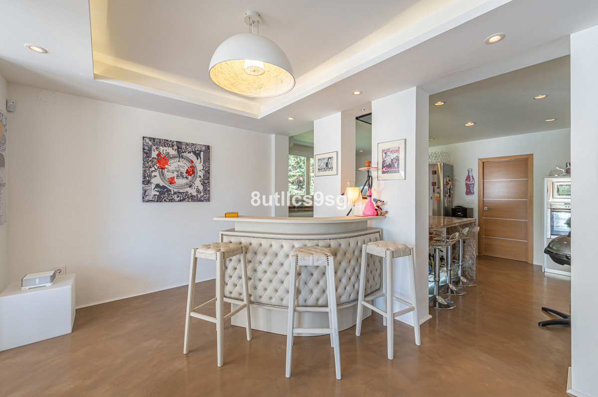 5 Bedroom Villa for Sale in Nueva Andalucía — view 17