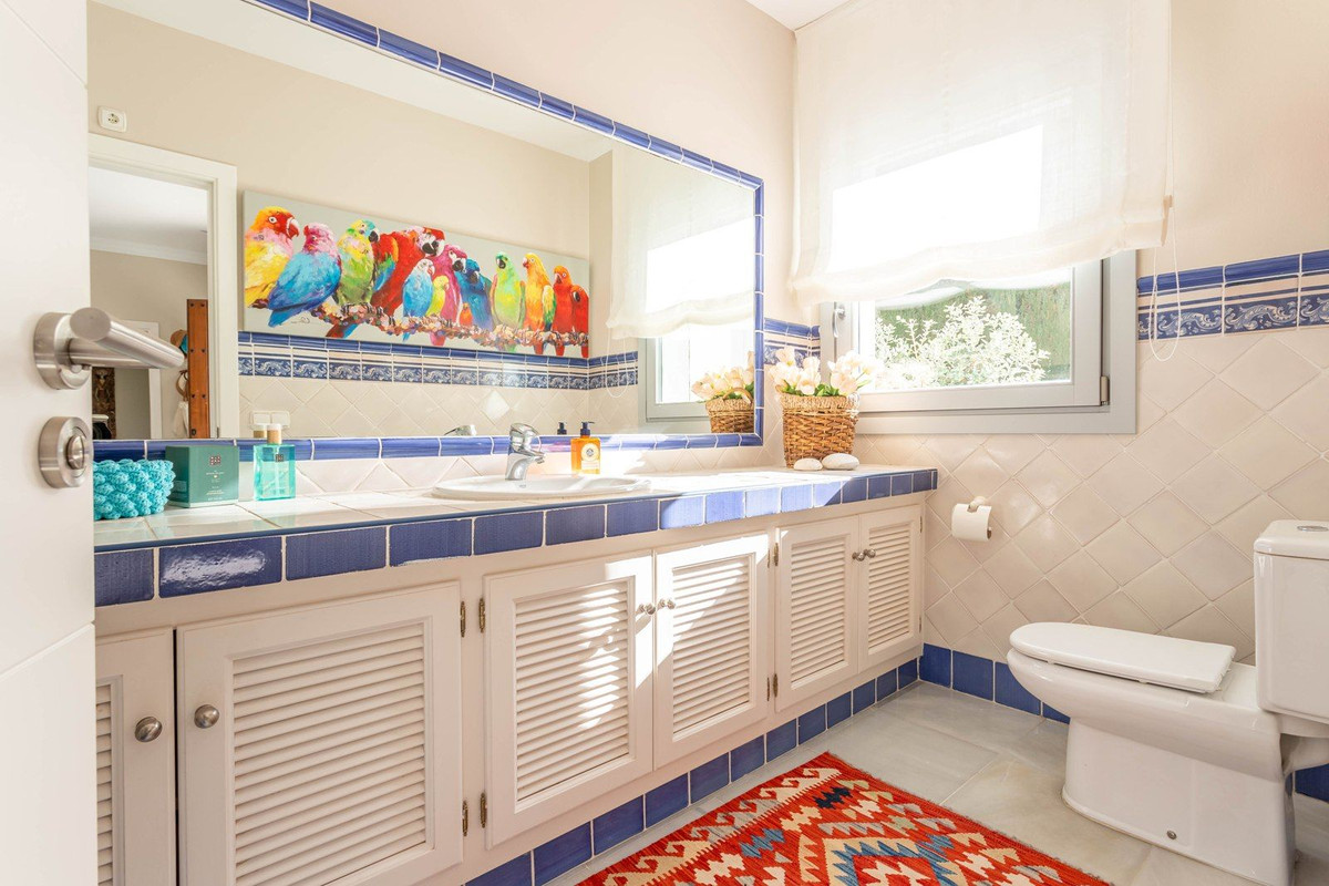 4 Bedroom Villa for Sale in Sierra Blanca — view 11