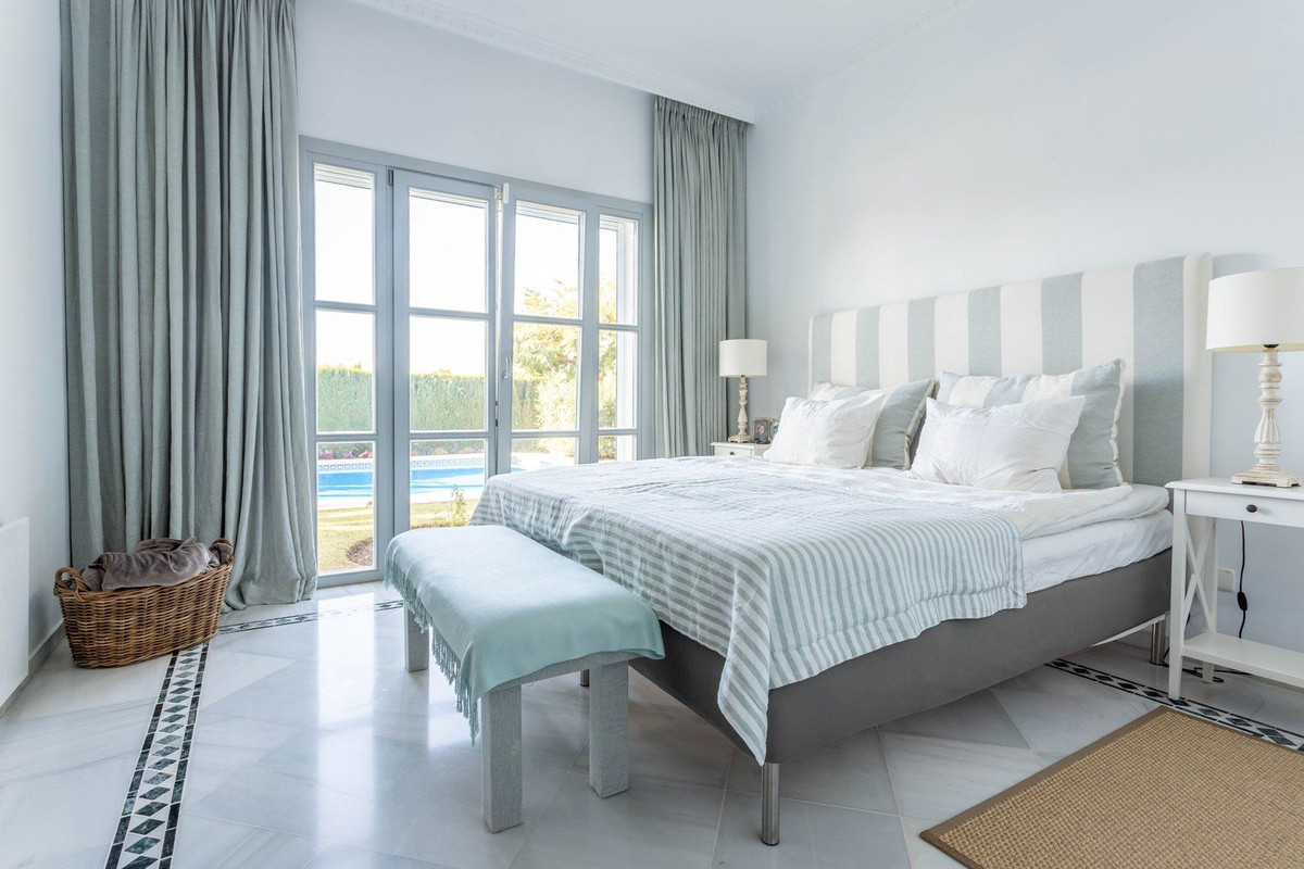 4 Bedroom Villa for Sale in Sierra Blanca — 7