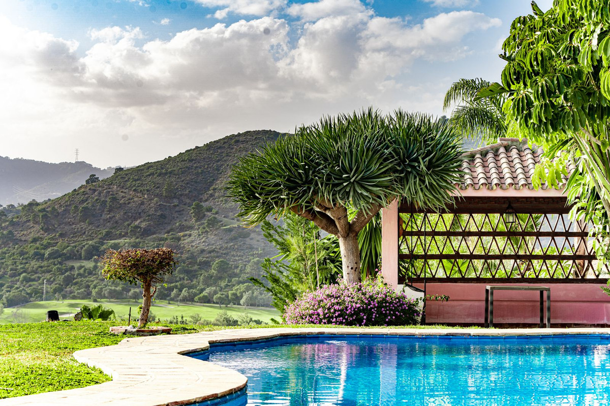 5 Bedroom Villa for Sale in Benahavís — 5