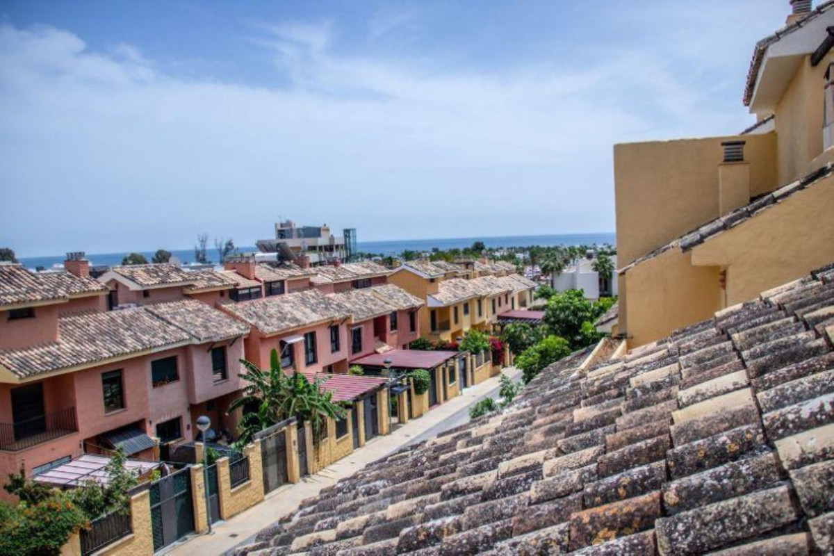 3 Bedroom Apartment for Sale in Costalita