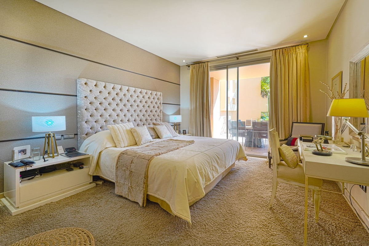 3 Bedroom Apartment for Sale in Marbella — 8