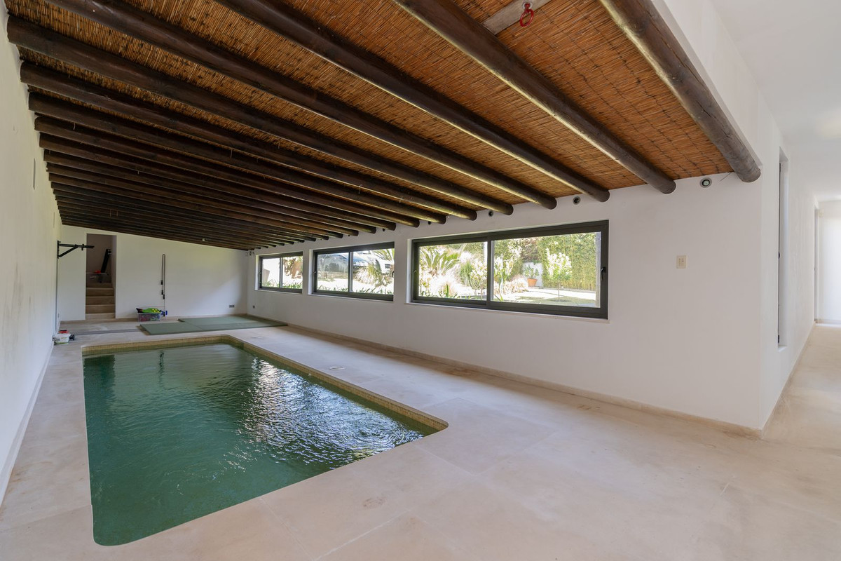 5 Bedroom Villa for Sale in Costalita — 8