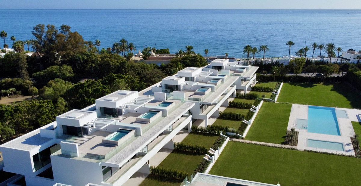 3 Bedroom Villa for Sale in The Golden Mile — 2