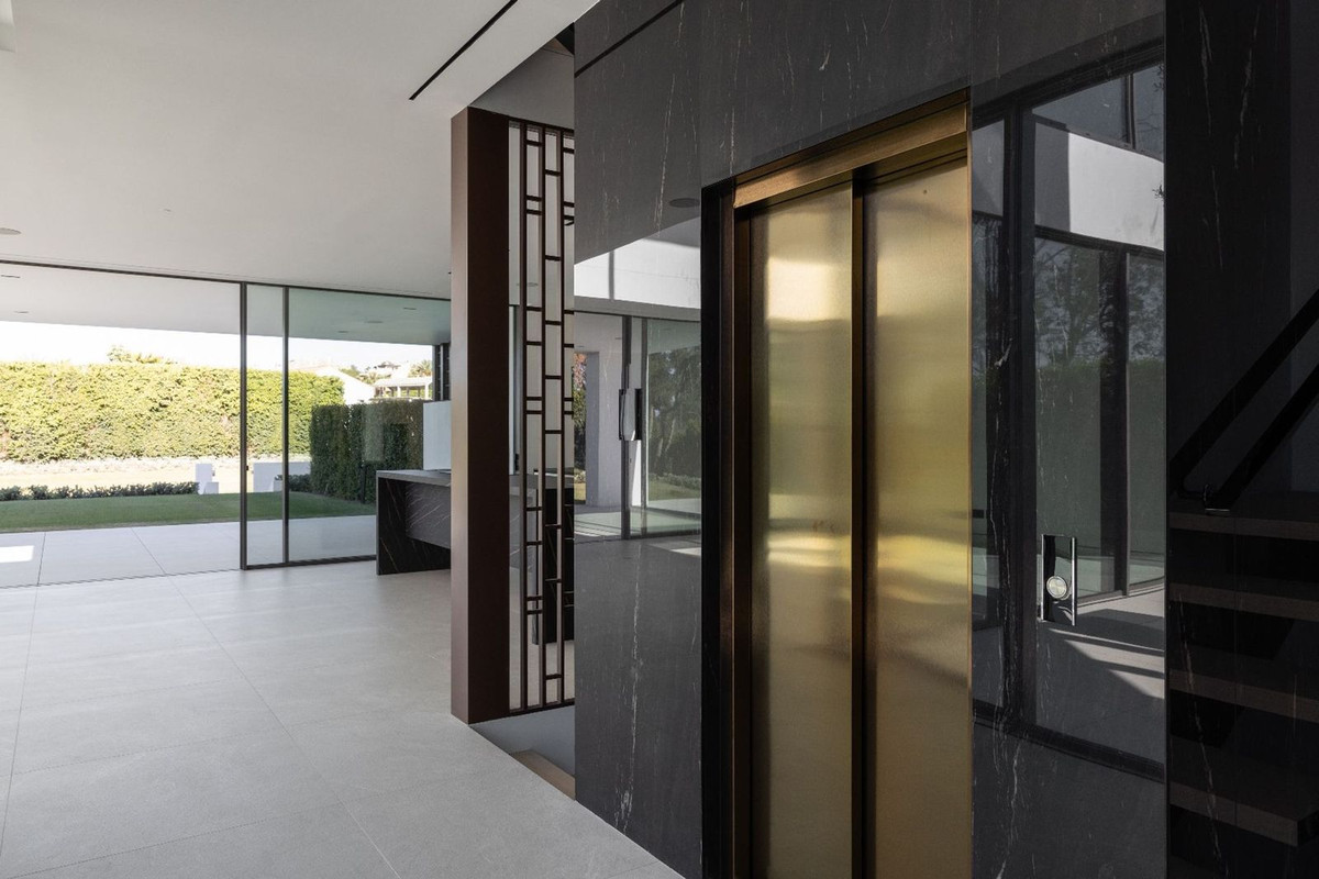 3 Bedroom Villa for Sale in The Golden Mile — 5