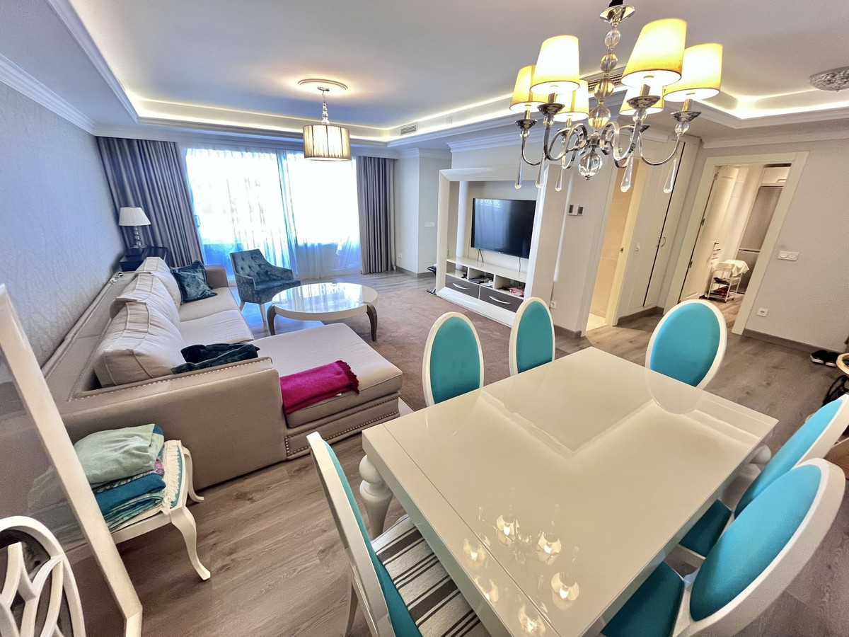 2 Bedroom Apartment for Sale in Puerto Banús