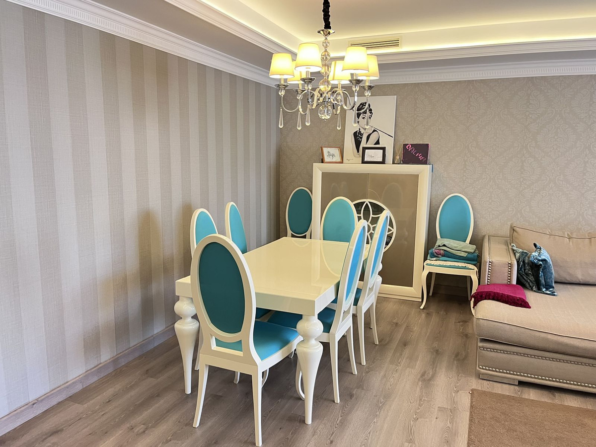 2 Bedroom Apartment for Sale in Puerto Banús — 8