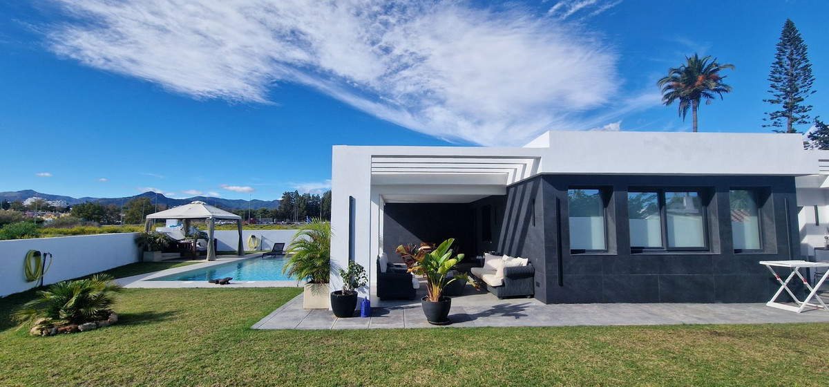 3 Bedroom Villa for Sale in San Pedro de Alcántara — 2