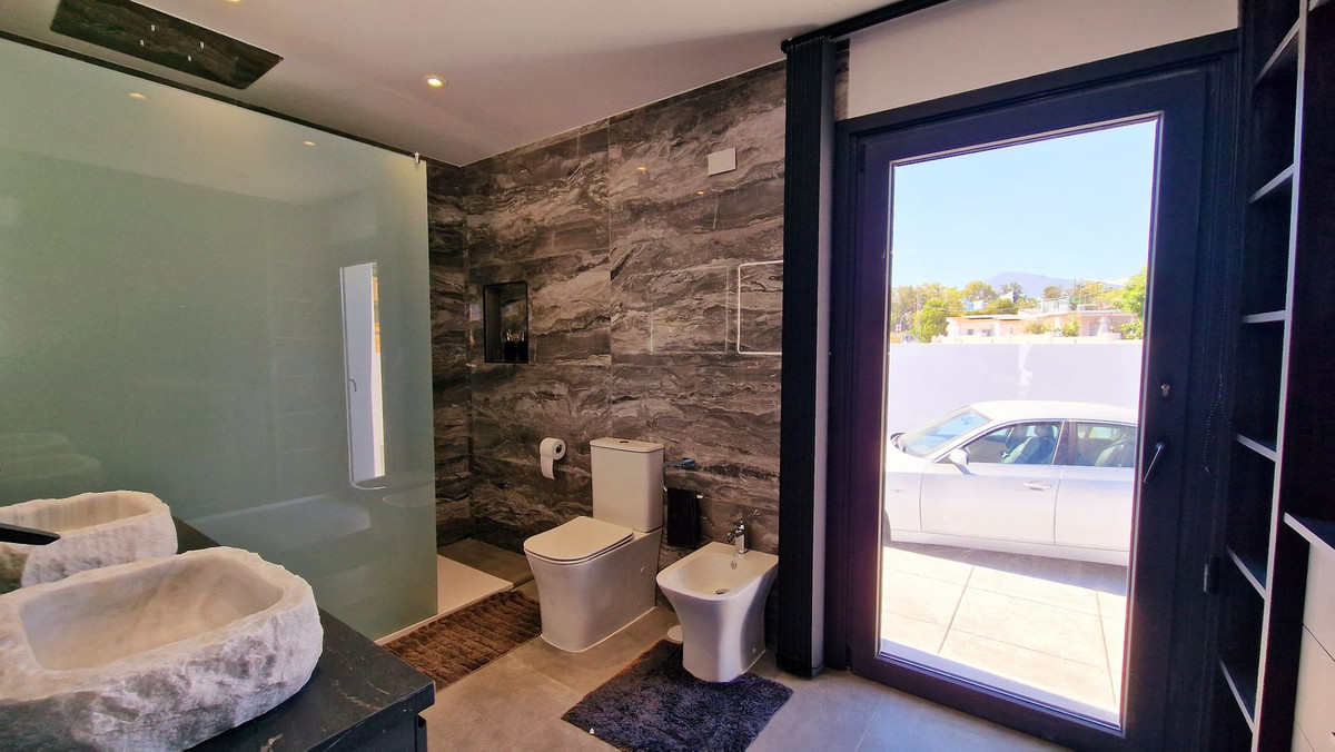 3 Bedroom Villa for Sale in San Pedro de Alcántara — view 15