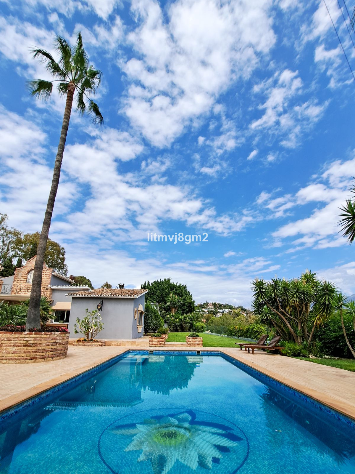 5 Bedroom Villa for Sale in Benahavís — 2