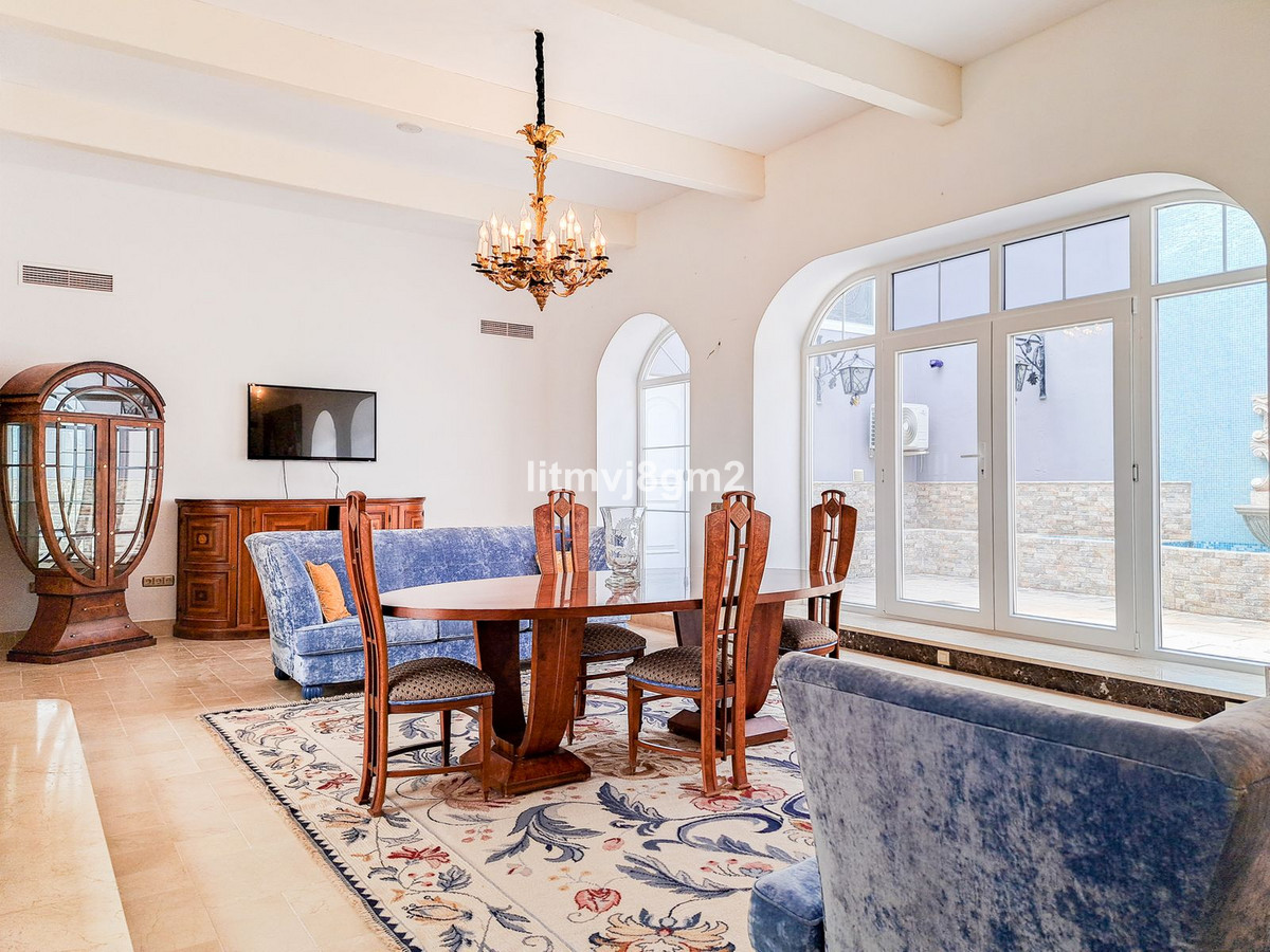 5 Bedroom Villa for Sale in Benahavís — view 10