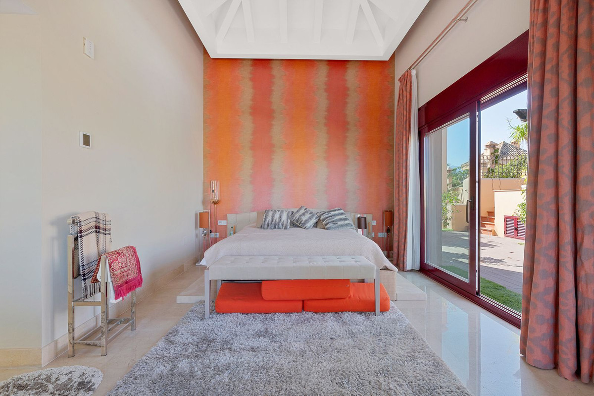 3 Bedroom Apartment for Sale in San Pedro de Alcántara — view 17
