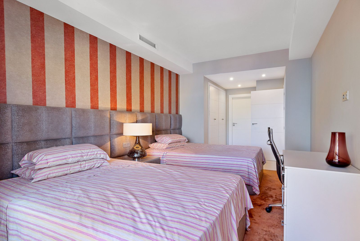 3 Bedroom Apartment for Sale in San Pedro de Alcántara — view 19