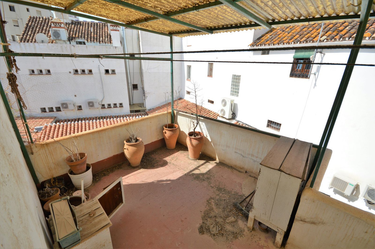 4 Bedroom Villa for Sale in Marbella — view 18