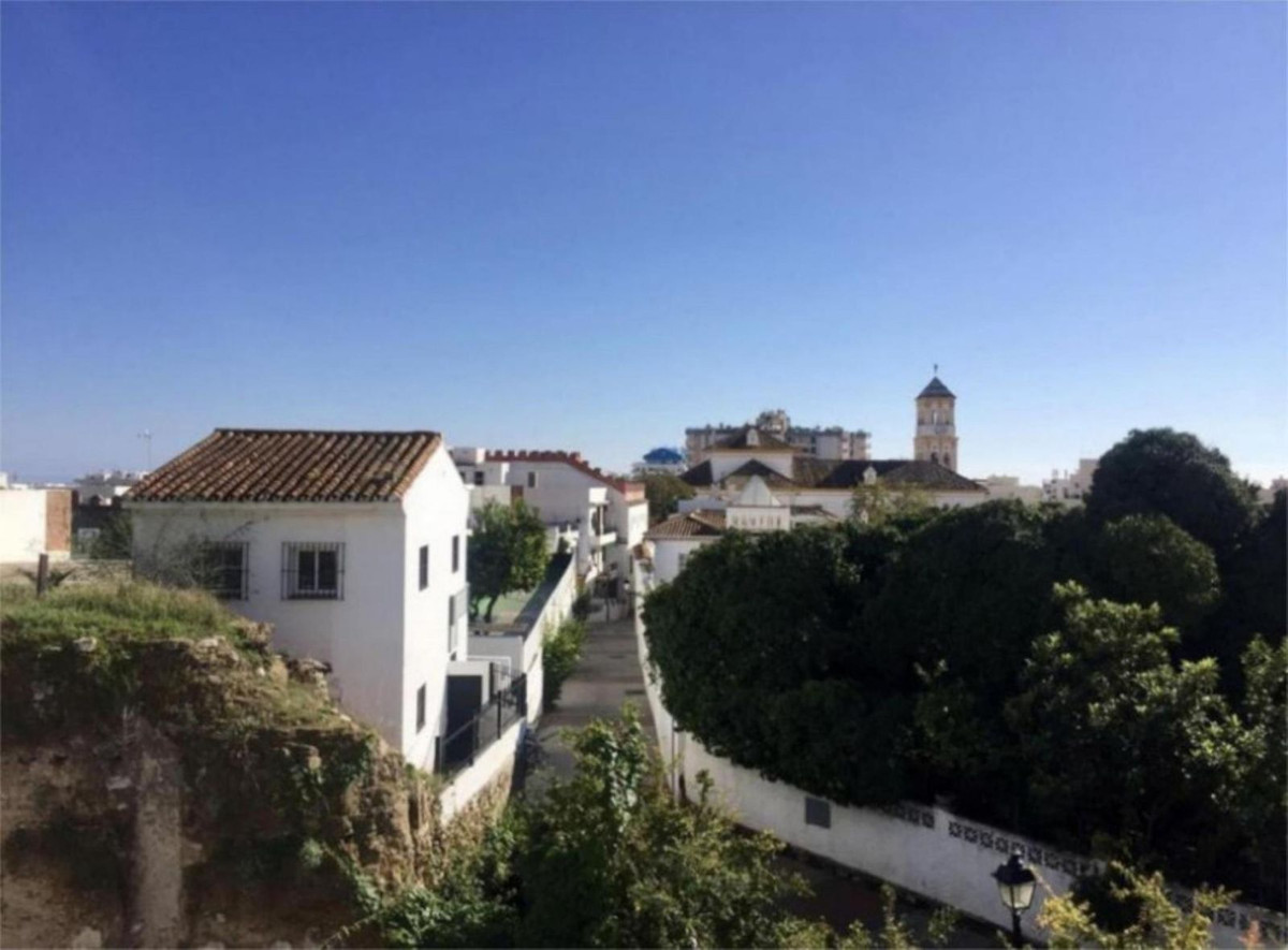 2 Bedroom Apartment for Sale in Marbella — 3