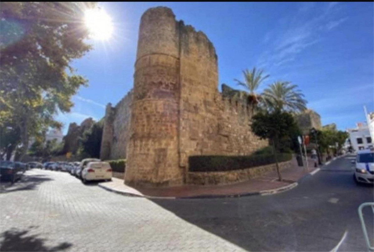 2 Bedroom Apartment for Sale in Marbella — 4