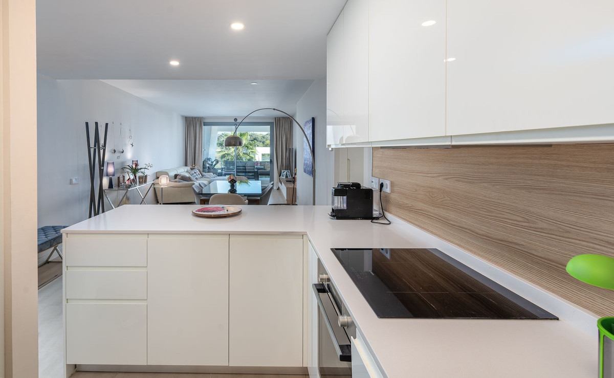2 Bedroom Apartment for Sale in Selwo — view 10