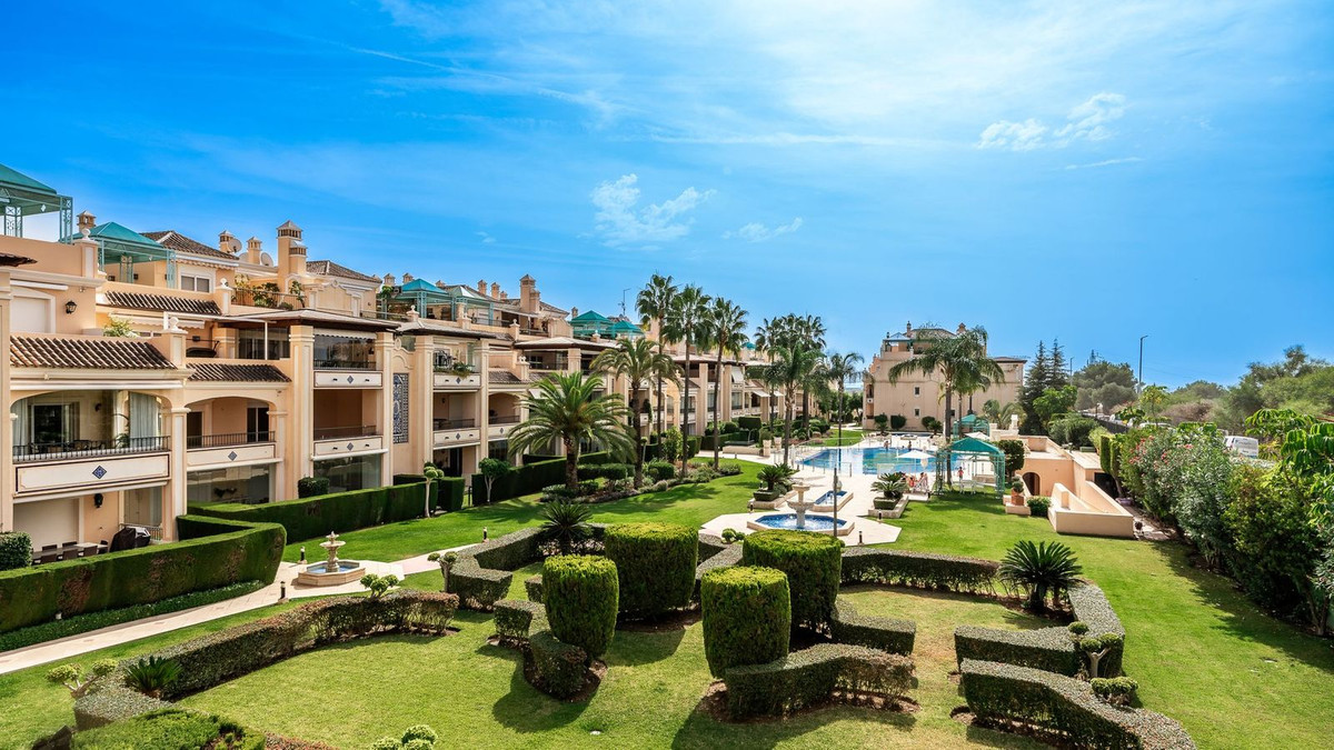 3 Bedroom Apartment for Sale in The Golden Mile