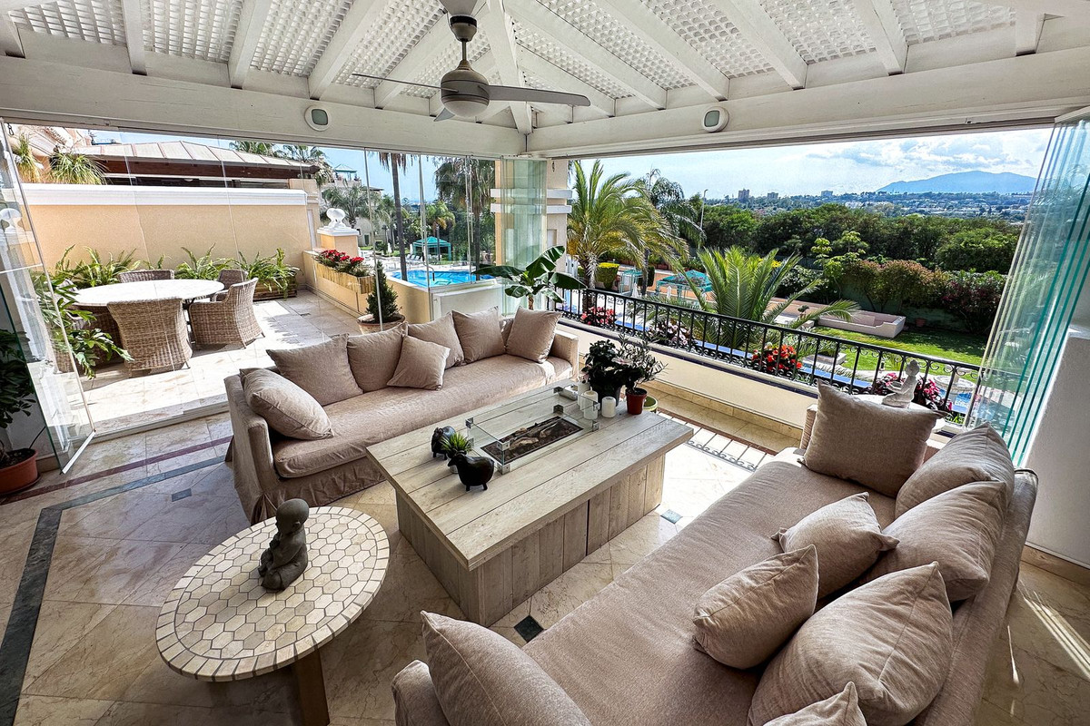 3 Bedroom Apartment for Sale in The Golden Mile — 5
