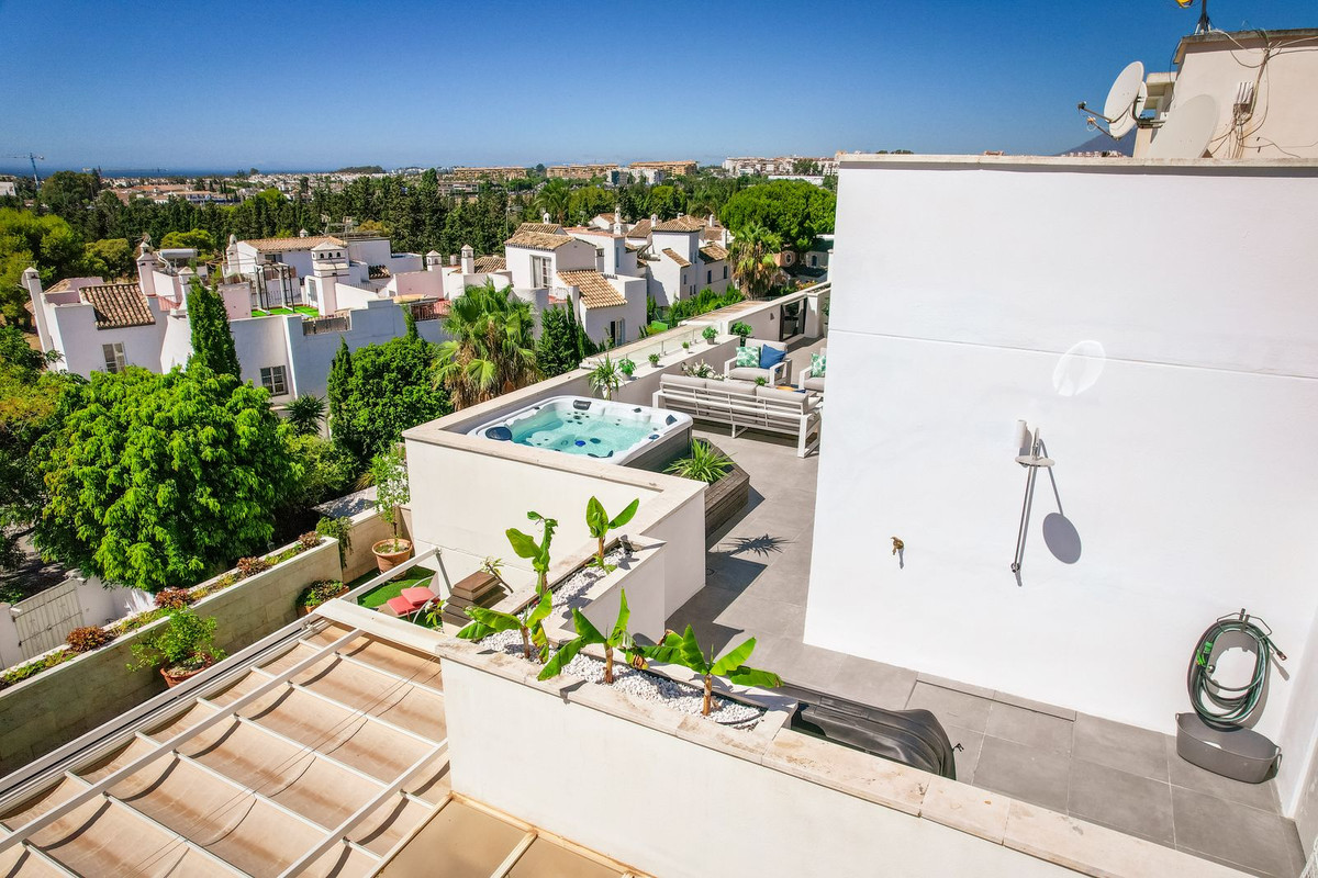 3 Bedroom Apartment for Sale in Puerto Banús — view 19