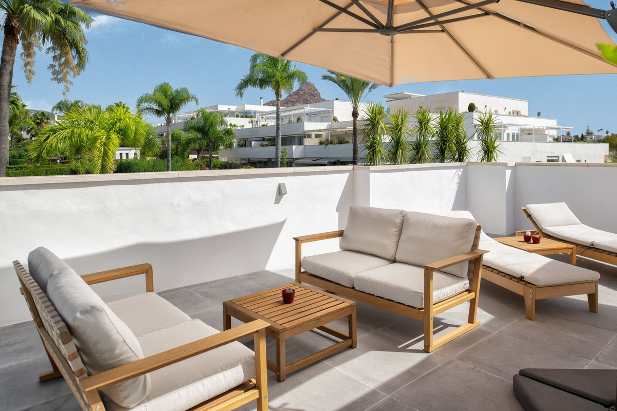 3 Bedroom Apartment for Sale in Puerto Banús — 8