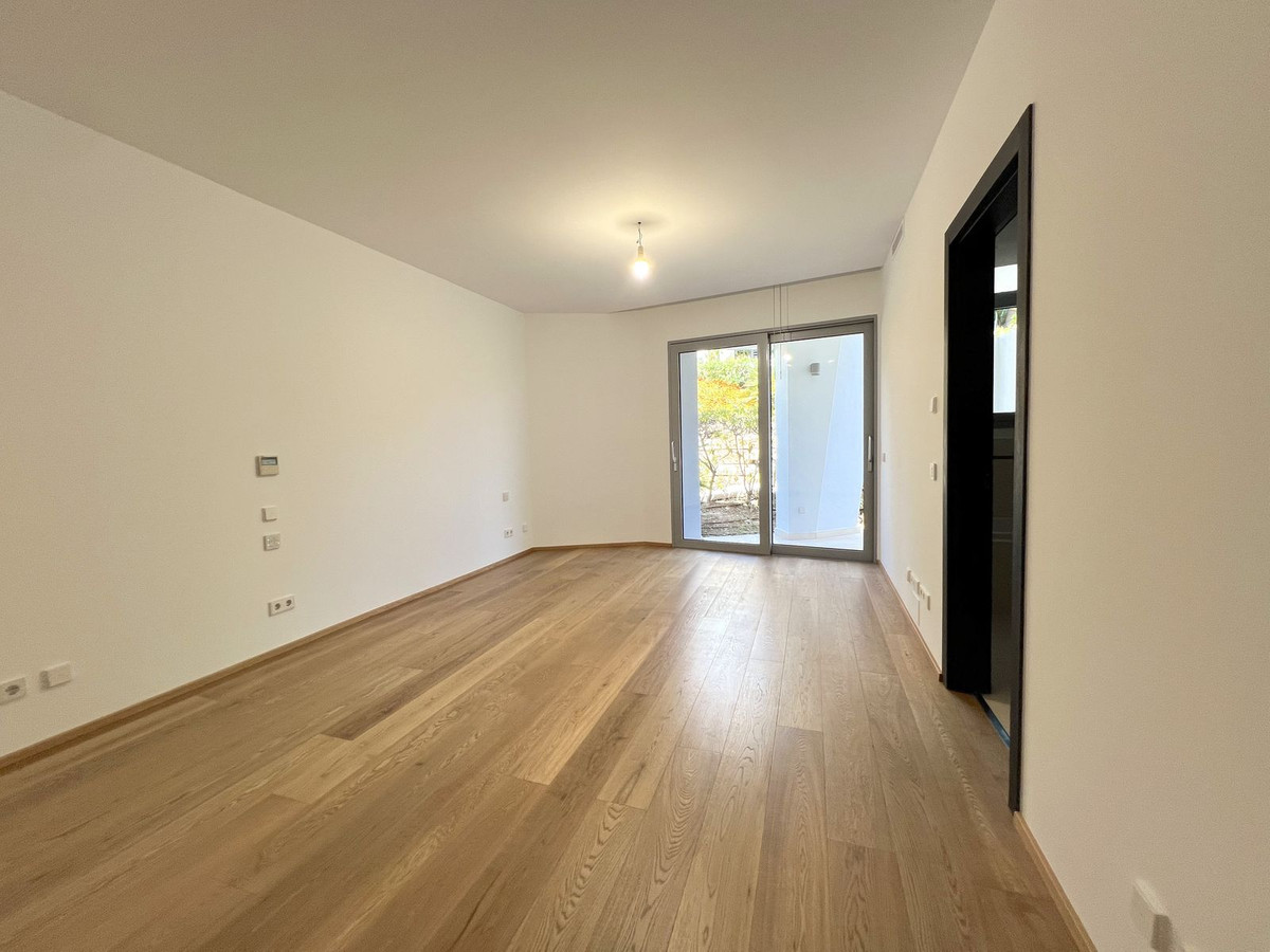 5 Bedroom Villa for Sale in Sierra Blanca — view 11