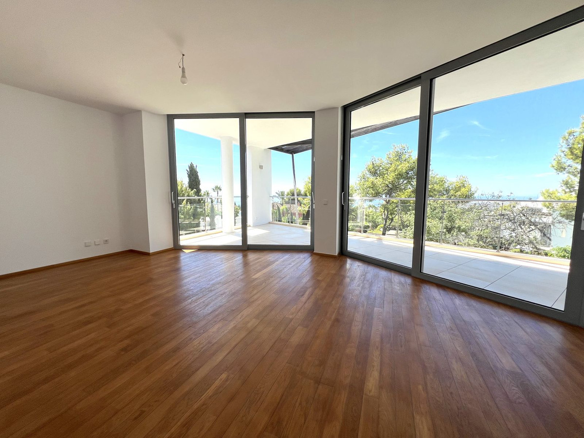 5 Bedroom Villa for Sale in Sierra Blanca — 6