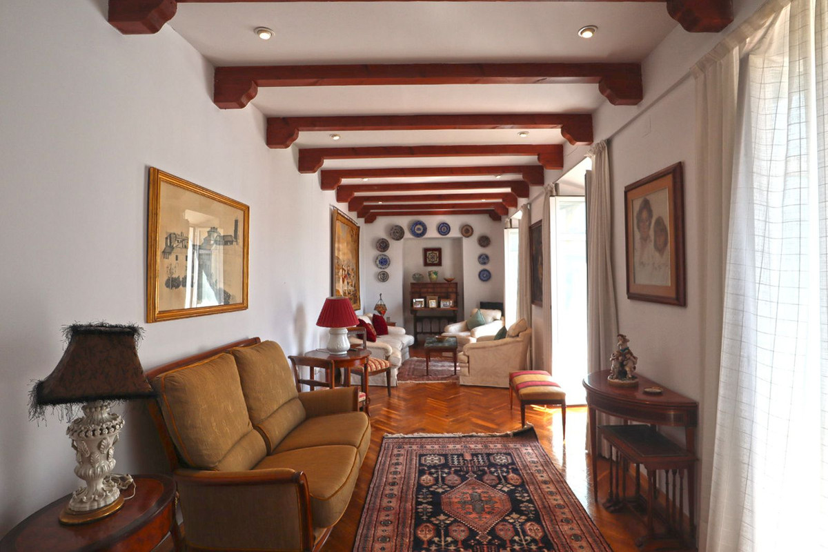 2 Bedroom Apartment for Sale in Marbella — 2