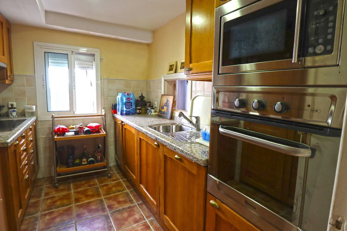 2 Bedroom Apartment for Sale in Marbella — view 13