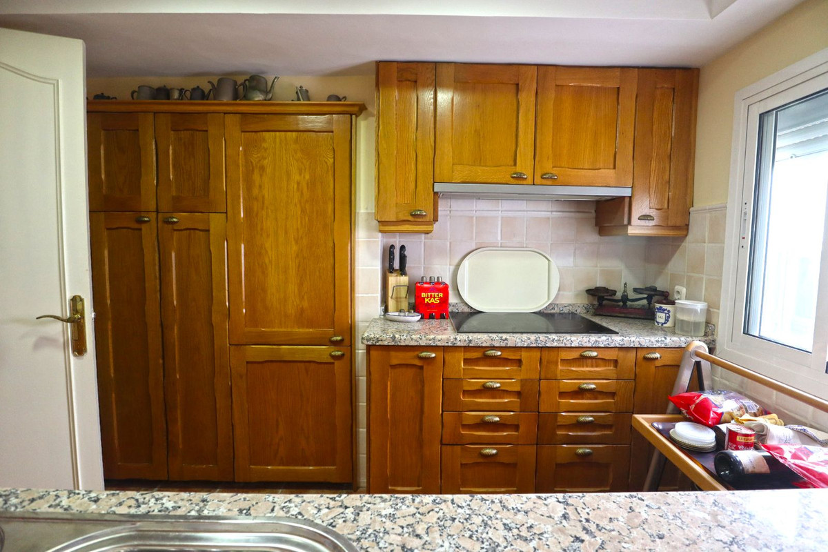 2 Bedroom Apartment for Sale in Marbella — view 14