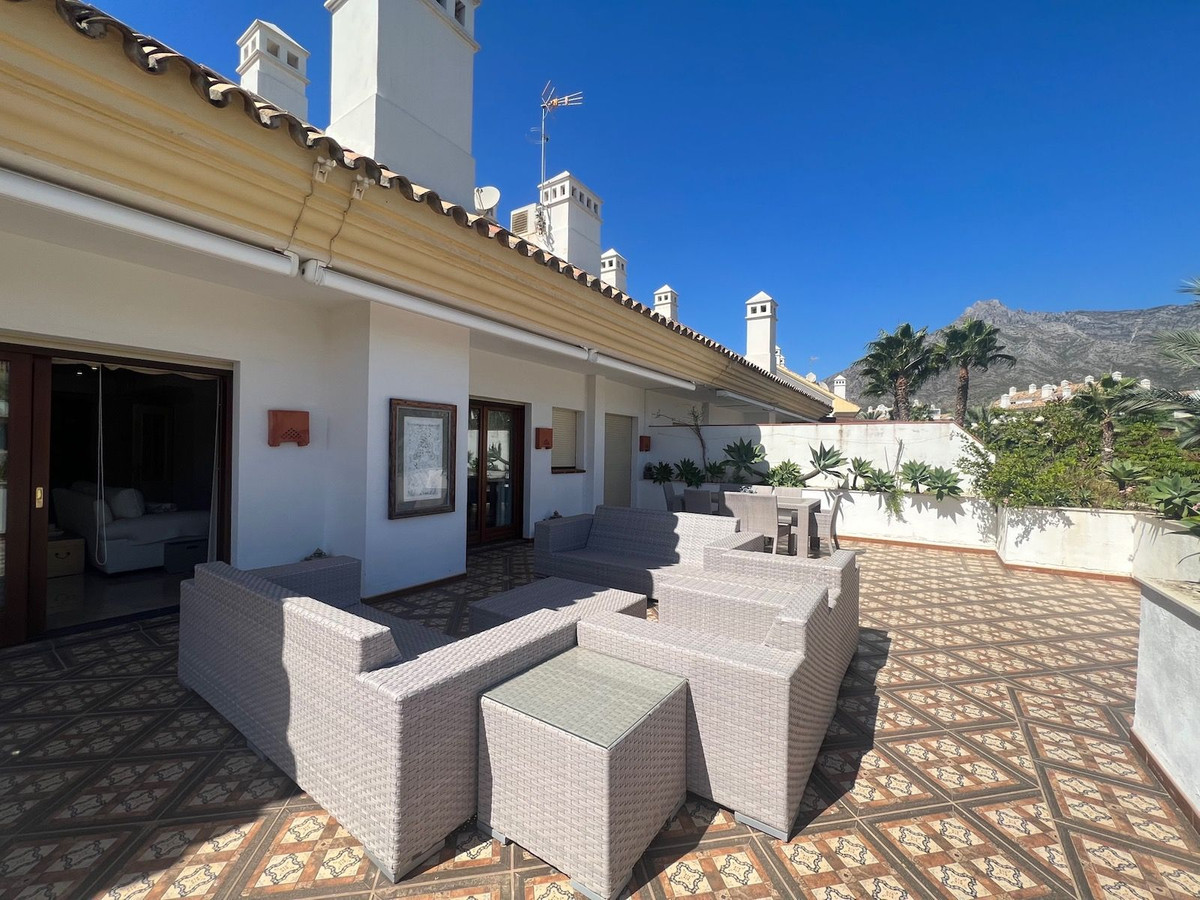 4 Bedroom Apartment for Sale in The Golden Mile — 3