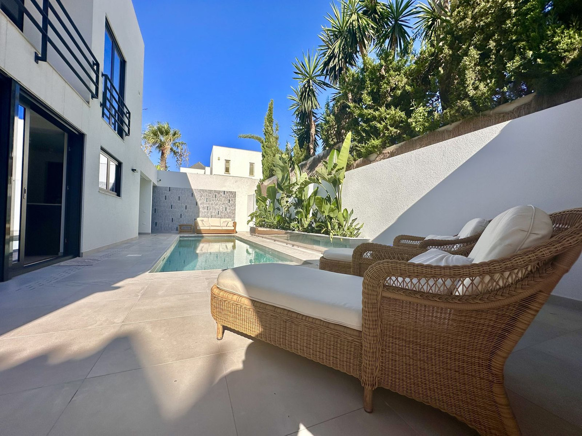 4 Bedroom Villa for Sale in Puerto Banús — view 19