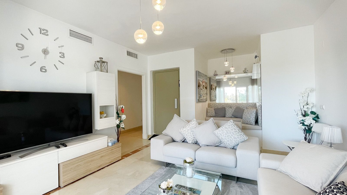 4 Bedroom Apartment for Sale in Nueva Andalucía — 5