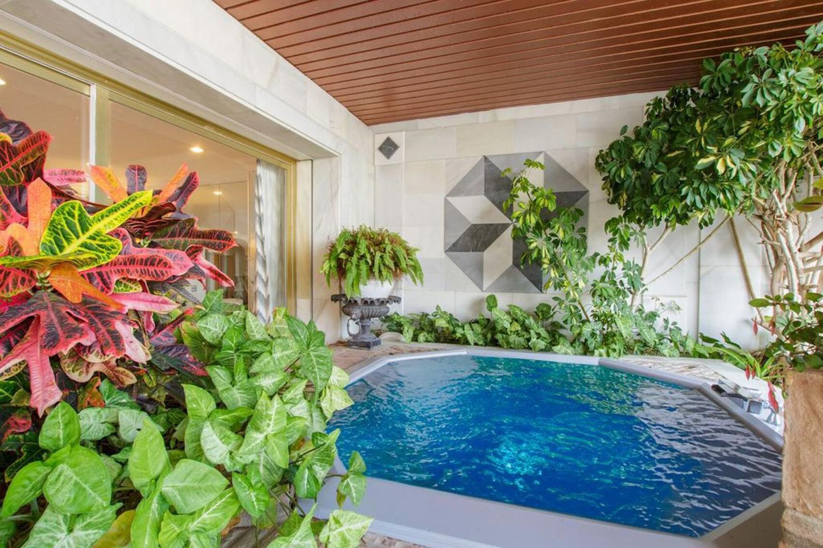 3 Bedroom Apartment for Sale in Puerto Banús — view 10