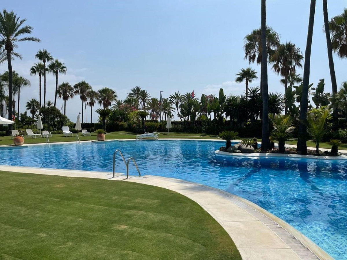3 Bedroom Apartment for Sale in Puerto Banús — 4