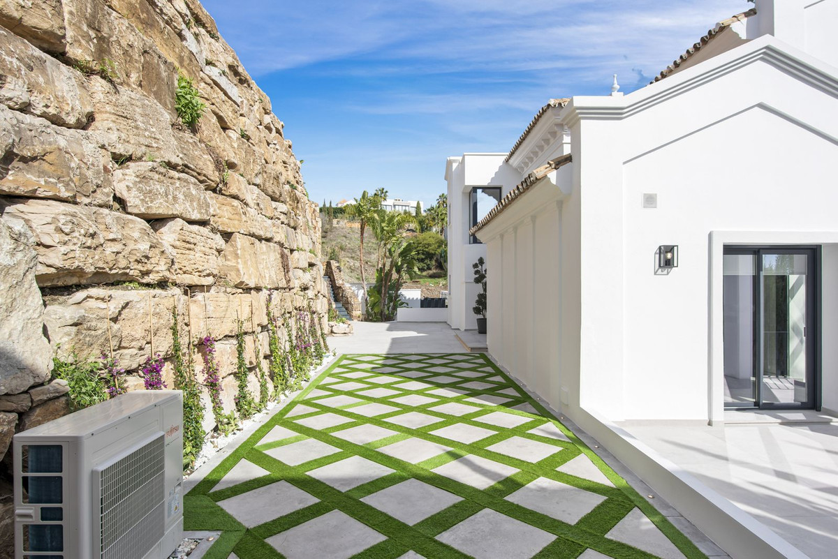 5 Bedroom Villa for Sale in Los Flamingos — view 10