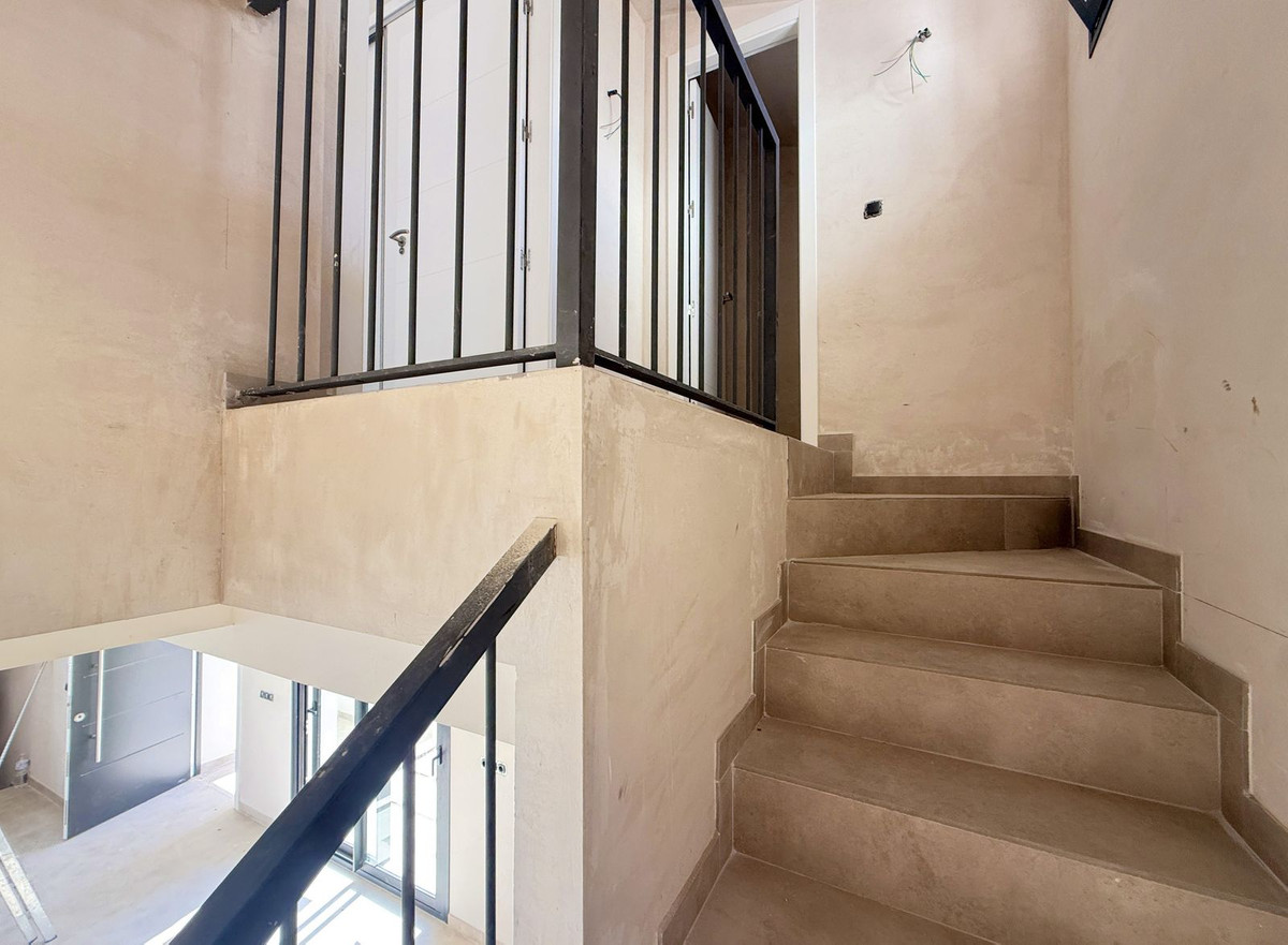 2 Bedroom Villa for Sale in Estepona — view 13