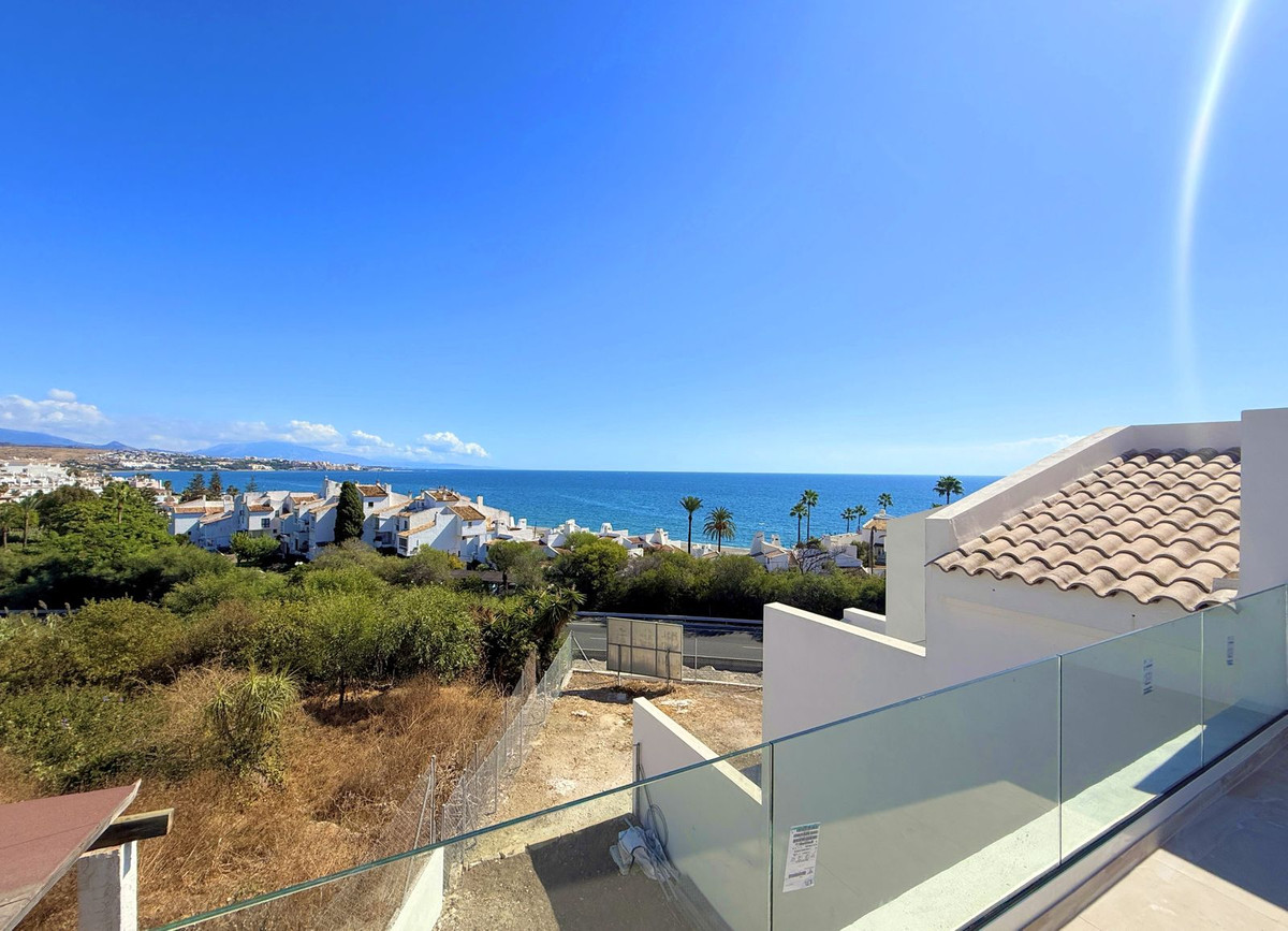 2 Bedroom Villa for Sale in Estepona — 5