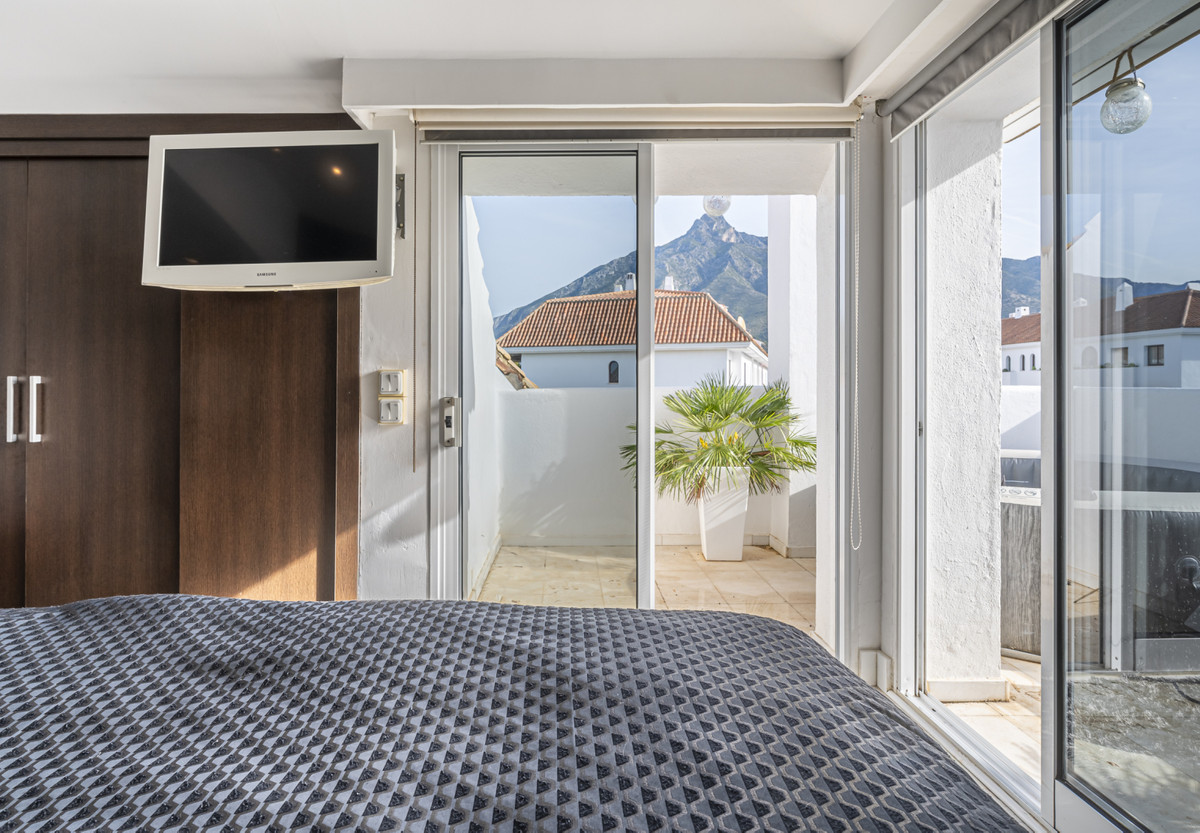 2 Bedroom Apartment for Sale in The Golden Mile — view 14