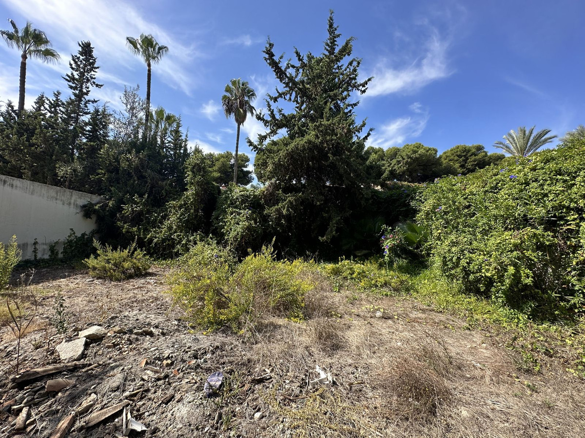 Plot for Sale in Nueva Andalucía — 3