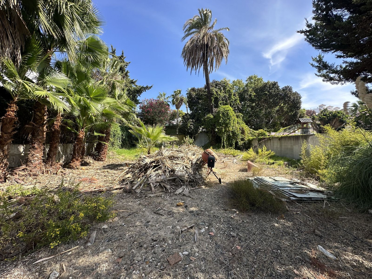 Plot for Sale in Nueva Andalucía — 4