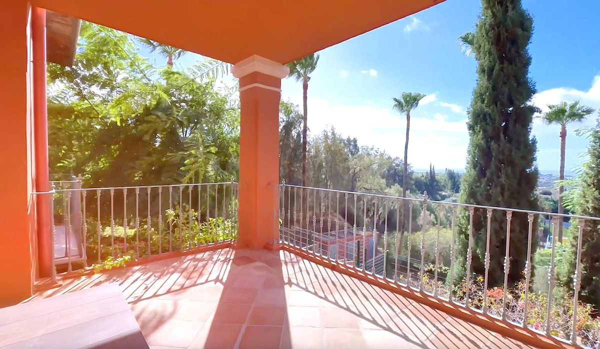 3 Bedroom Apartment for Sale in La Quinta — view 10
