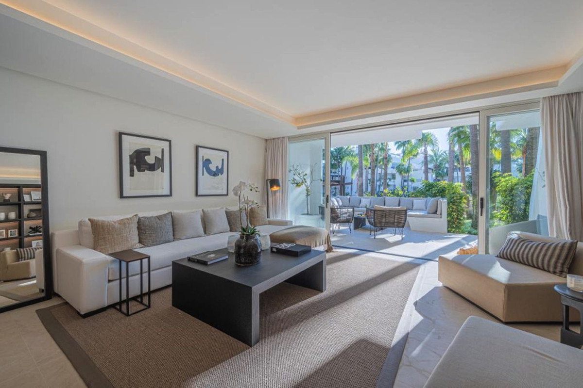 3 Bedroom Apartment for Sale in The Golden Mile
